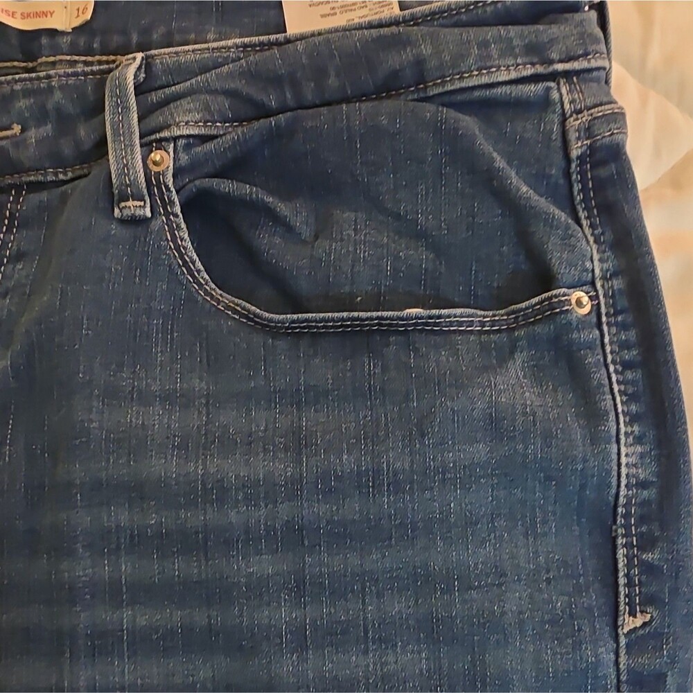 Levi's Womens Skinny Jeans - Blue Solid Medium Wash Mid Rise 5-Pocket Button - Picture 9 of 11